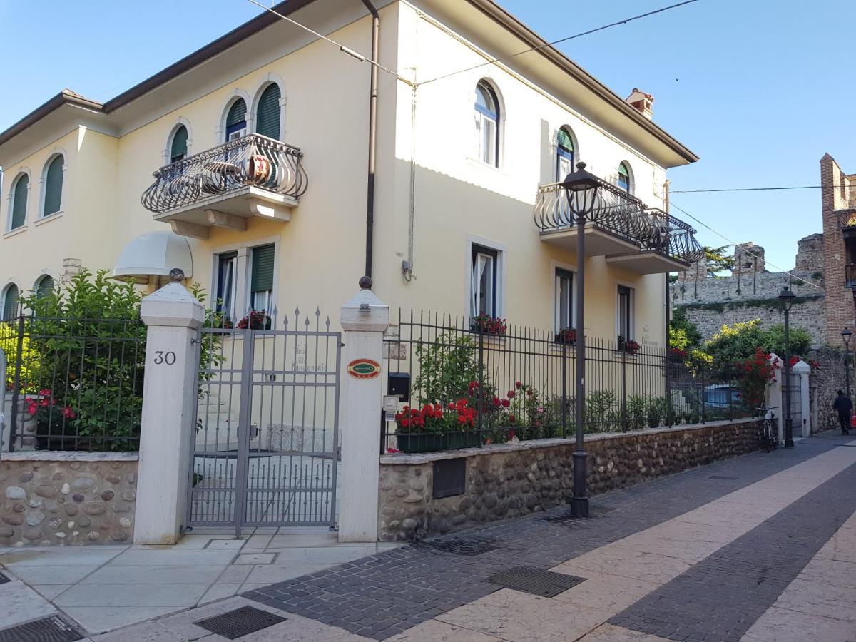 Hotel Villa Cansignorio Лацизе Екстериор снимка