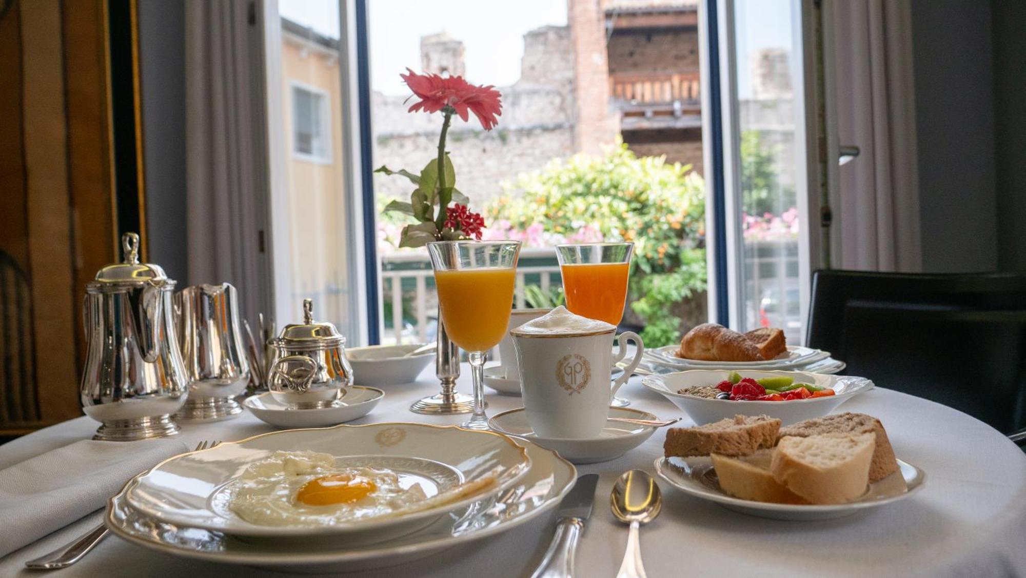 Hotel Villa Cansignorio Лацизе Екстериор снимка