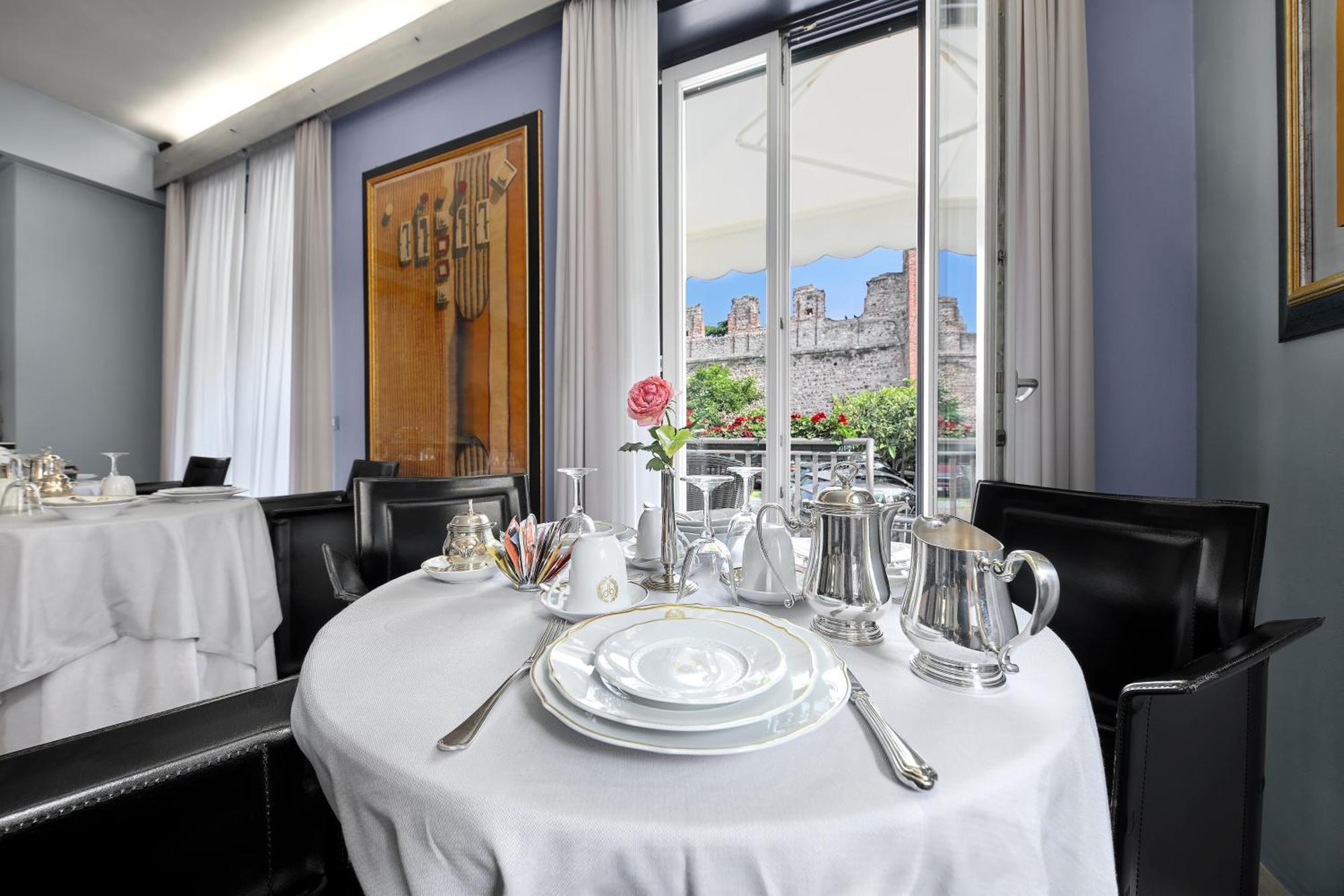 Hotel Villa Cansignorio Лацизе Екстериор снимка
